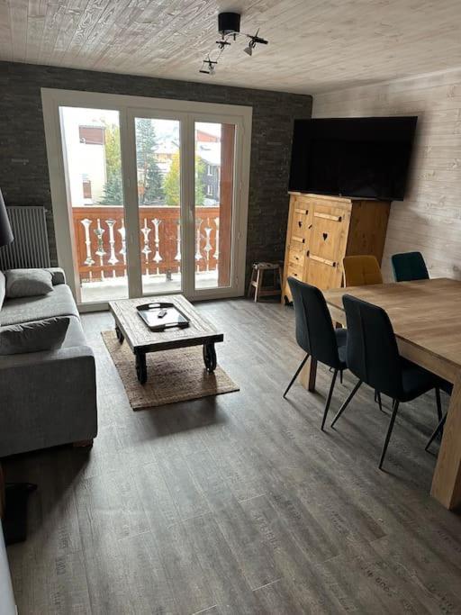 レ・デュー・アルプAu Myosotis, Cosy Au Pied Des Pistes Avec Vue Et Coeur De Stationアパートメント エクステリア 写真